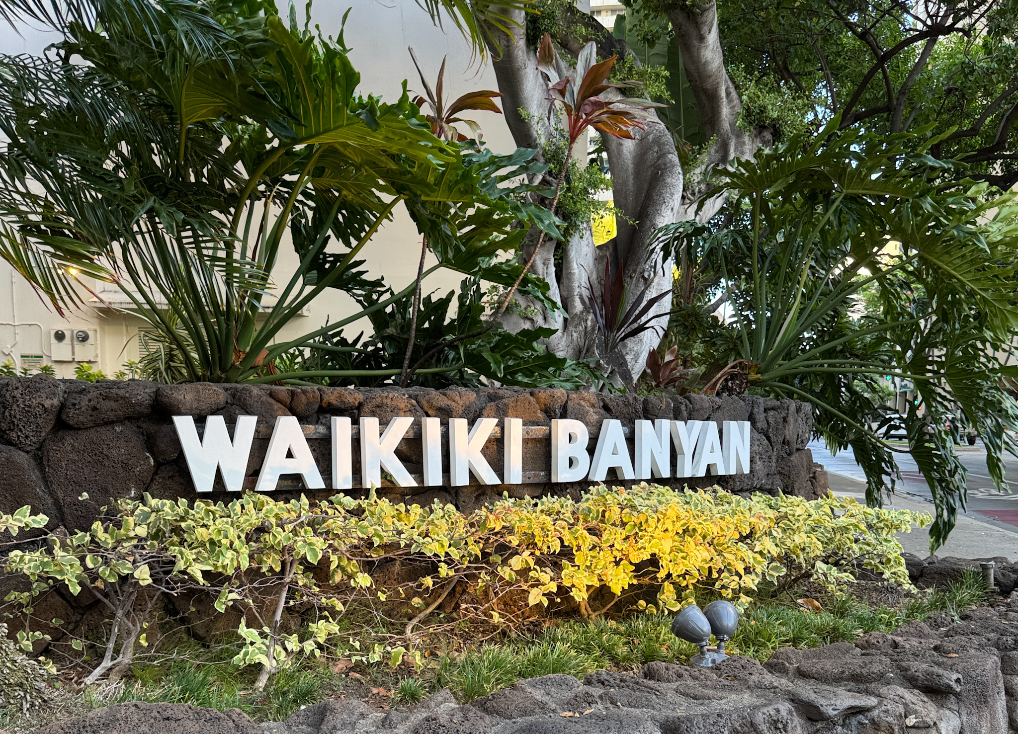 ASTON WAIKIKI BANYAN